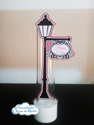 Aplique de tubete Paris Aplique de tubete Paris