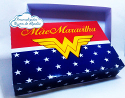 Caixa para 6 docinhos - Dia das mães - Mãe maravilha Caixa para 6 docinhos - Dia das mães - Mãe maravilha