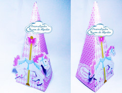 Caixa pirâmide Carrossel Encantado Caixa pirâmide Carrossel Encantado