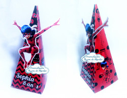 Caixa pirâmide Miraculous Caixa pirâmide Miraculous