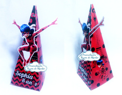 Caixa pirâmide Miraculous Caixa pirâmide Miraculous