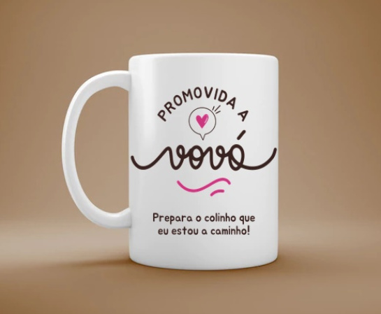 Caneca Promovida A Vovó Caneca Promovida A Vovó-Personalizada por sublimação (sem limite de cores), excelente acabamento. Caneca resistente, poden