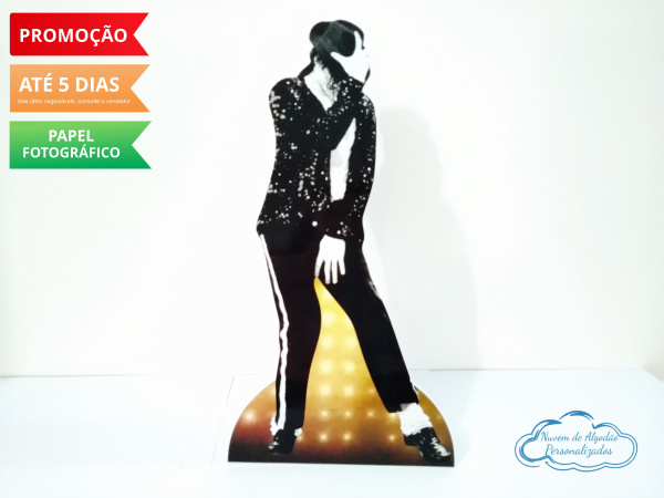 Display de mesa Michael Jackson 39cm-Display de mesa Michael Jackson 39cm
Largura varia de acordo com a imagem.

- Possui pé de apoio