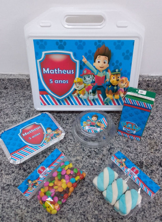 KIT FESTA ESCOLAR PATRULHA CANINA KIT FESTA ESCOLAR PATRULHA CANINA-COMEMORE O ANIVERSÁRIO COM UMA FESTA NA ESCOLA DE MANEIRA PRÁTICA E DIVERTIDA.
KIT FESTA NA ESC
