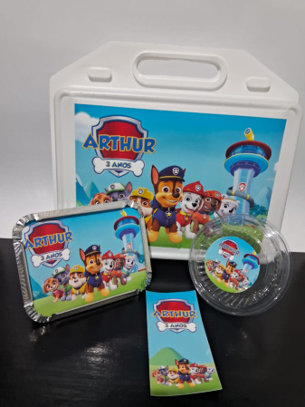 KIT FESTA ESCOLAR PATRULHA CANINA 3 KIT FESTA ESCOLAR PATRULHA CANINA 3-COMEMORE O ANIVERSÁRIO COM UMA FESTA NA ESCOLA DE MANEIRA PRÁTICA E DIVERTIDA.
KIT FESTA NA ESC