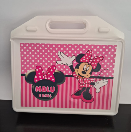 KIT FESTA ESCOLAR PERSONALIZADO MINNIE KIT FESTA ESCOLAR PERSONALIZADO MINNIE-COMEMORE O ANIVERSÁRIO COM UMA FESTA NA ESCOLA DE MANEIRA PRÁTICA E DIVERTIDA.
KIT FESTA NA ESC