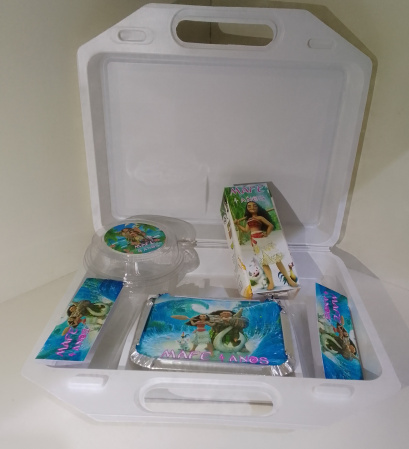 KIT FESTA ESCOLAR PERSONALIZADO MOANA KIT FESTA ESCOLAR PERSONALIZADO MOANA-COMEMORE O ANIVERSÁRIO COM UMA FESTA NA ESCOLA DE MANEIRA PRÁTICA E DIVERTIDA.
KIT FESTA NA ESC