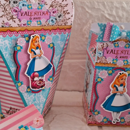 Kit festa lembrancinha de aniversário Alice no País das Maravilhas 80 caixinhas lembrancinhaa Kit festa lembrancinha de aniversário Alice no País das Maravilhas 80 caixinhas lembrancinhaa-Kit personalizado com nome e idade da aniversariante
Tags alto relevo
Papelaria papel 180 gram