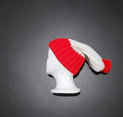 Touca Onde está Wally? Touca Onde está Wally?-Touca Gorro Onde está Wally? 
Adulto, feita a mão.
Da para usar dobrada como o personagem ou cai