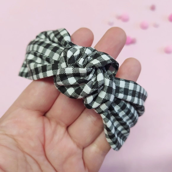 Tiara com Nó Xadrez Preto e Branco