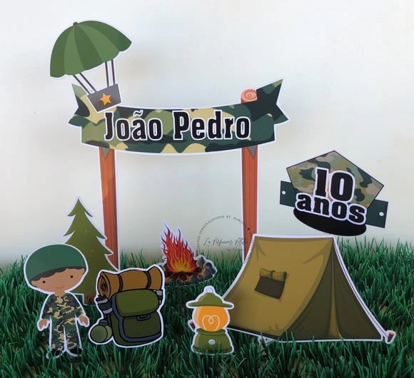 Topo de bolo acampamento militar
