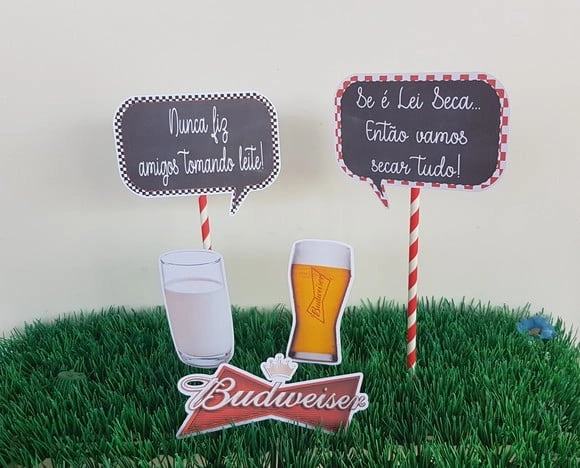 Topo de bolo Budweiser