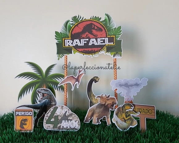 Topo de Bolo Jurassic Park