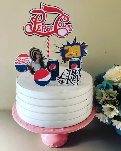 Topo de bolo Lana del Rey