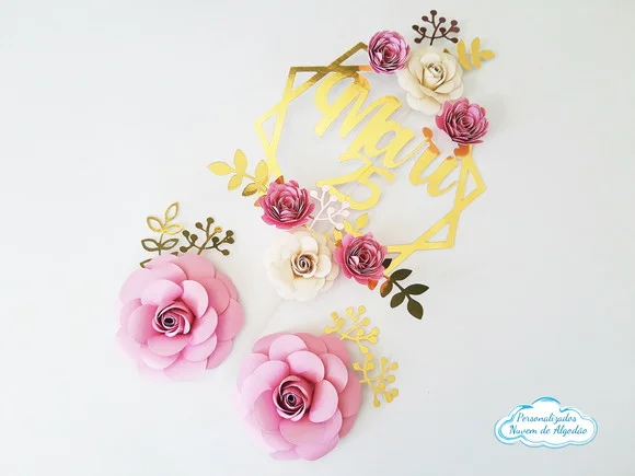 Topo de bolo luxo geométrico com flores