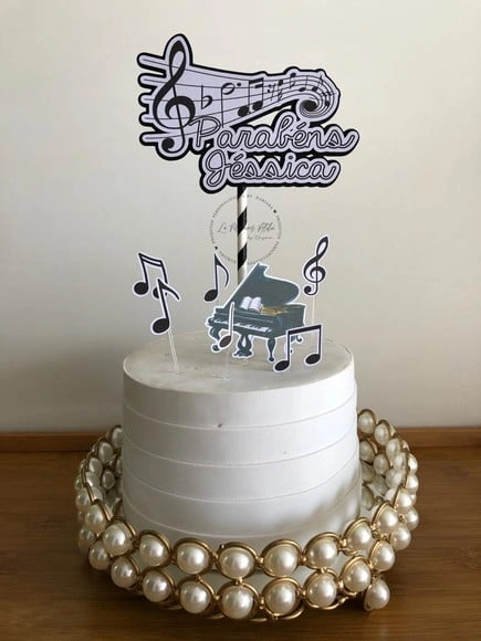 Topo de bolo pianista