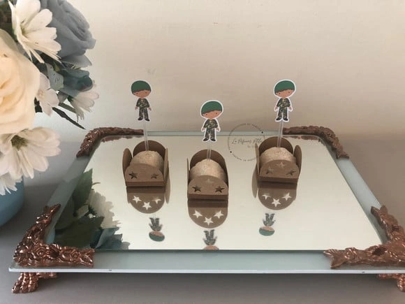 Topper para docinho acampamento militar
