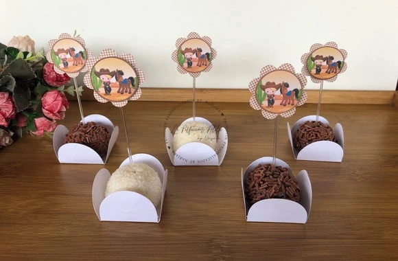 Topper para docinho tema haras/cavalo