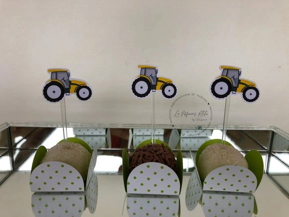 Topper para docinho trator