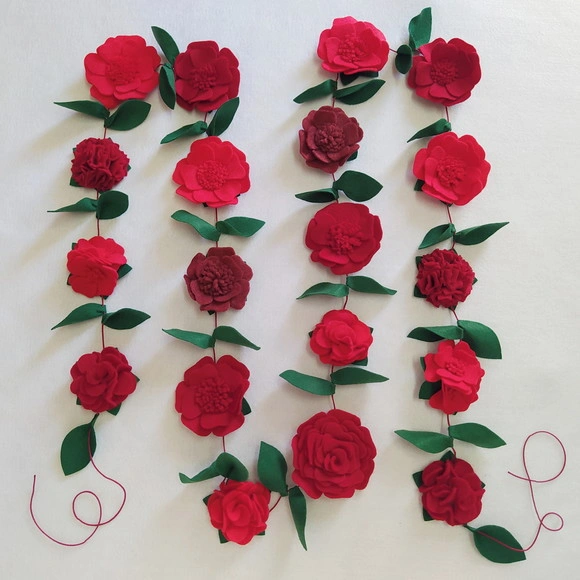 Varal ou Cordão de Flores de Feltro - Tons de Vermelhos 01