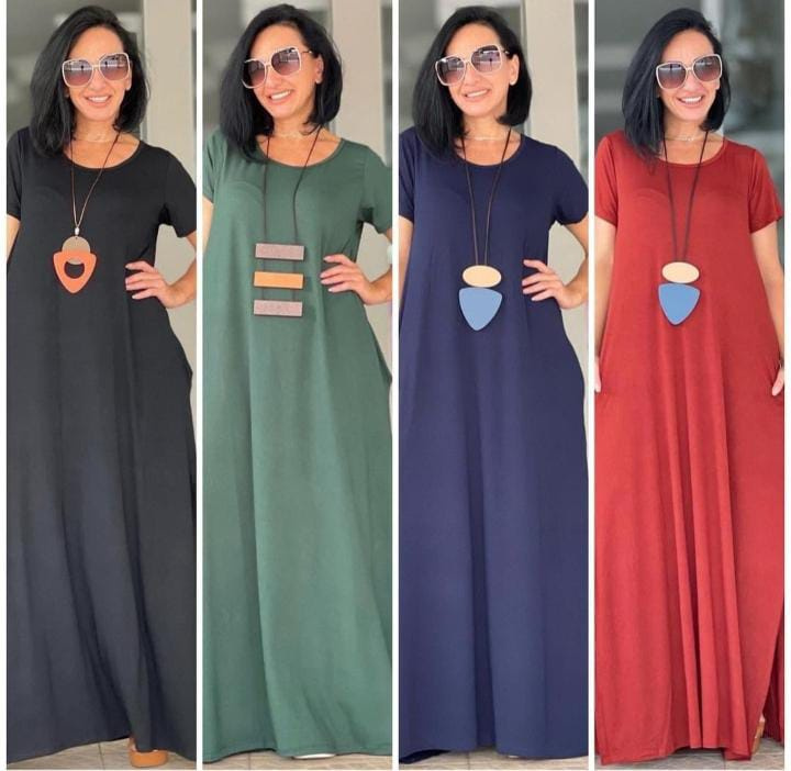Vestido longo gola canoa e fenda lateral